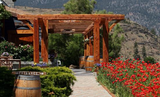 Kraze Legz Vineyard & Winery