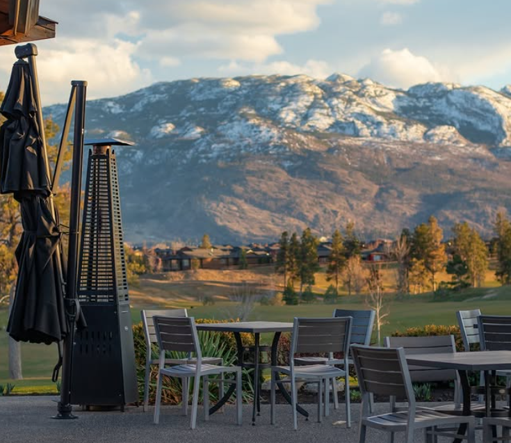 19 Okanagan Grill + Bar