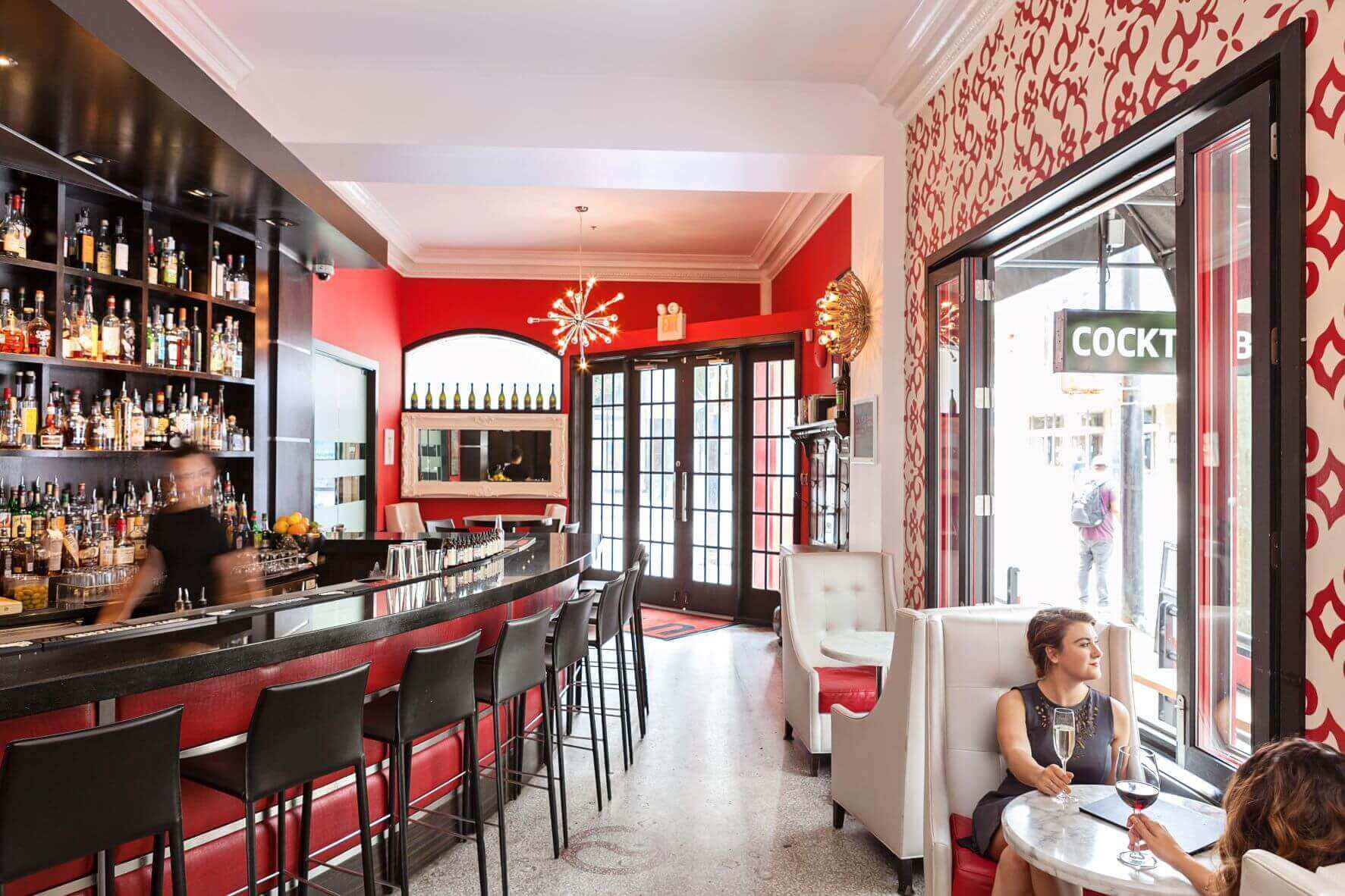 UVA Wine & Cocktail Bar – Moda Hotel